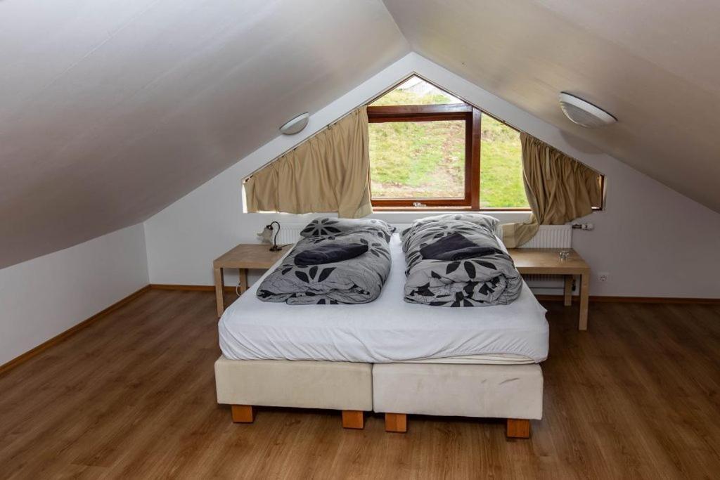 Lysuholl Hotel Snæfellsbær Buitenkant foto